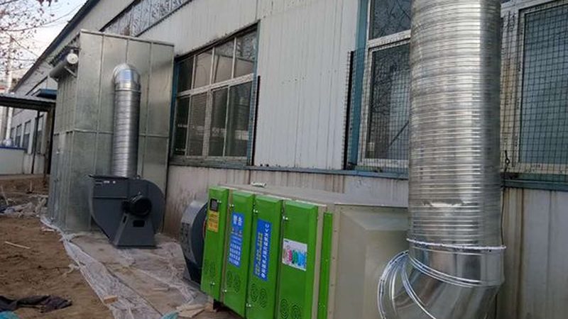 环保设备中的“双胞胎”：玻璃钢喷淋塔与填料塔
